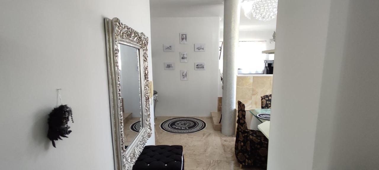 Ixian House Apartment Extérieur photo