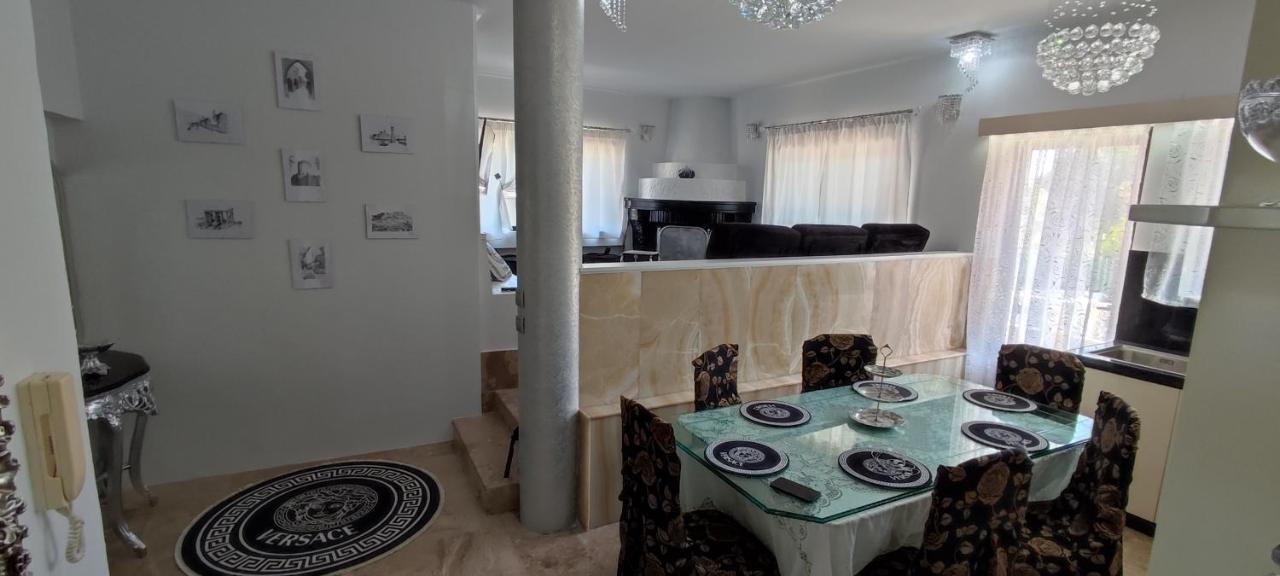 Ixian House Apartment Extérieur photo